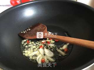 腊肉炒花菜的做法步骤：7