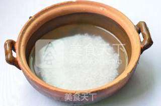 蟹粥的做法步骤:2