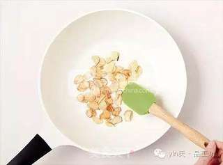 八爪鱼炒饭的做法步骤:4