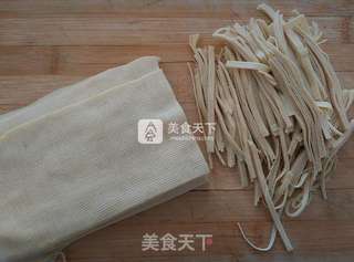 圆白菜豆腐皮的做法步骤:2