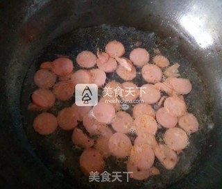 火腿肠煮米粉#2至3岁宝宝辅食#的做法步骤:3