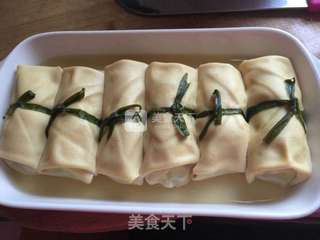 三鲜豆皮包的做法步骤:14