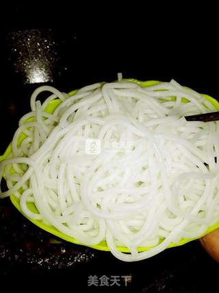 我家的土豆粉的做法步骤:5