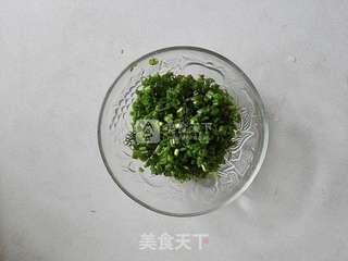 #ACA烘焙明星大赛#葱香芝麻酥饼的做法步骤：4