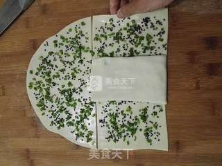 #ACA烘焙明星大赛#葱香芝麻酥饼的做法步骤:13