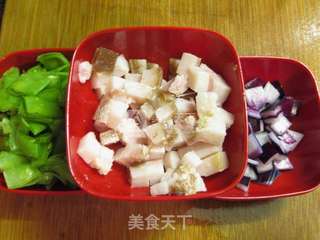 兰豆洋葱玉米碎 的做法步骤:2
