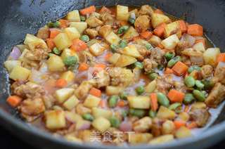 咖喱鸡肉焖饭的做法步骤:7