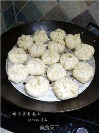 【皮薄馅儿香】猪肉豆角包子的做法步骤:12