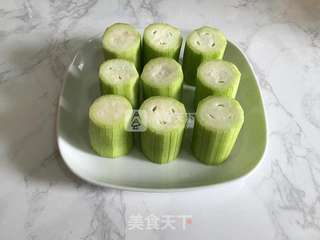 丝瓜酿虾的做法步骤:2