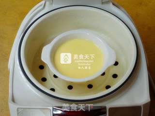牛奶炖蛋的做法步骤:7