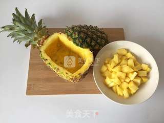 五彩凤梨饭的做法步骤：2