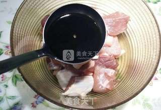 迷迭香鲜肉粽的做法步骤:2