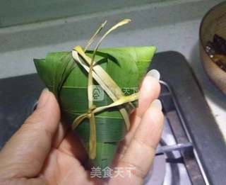 迷迭香鲜肉粽的做法步骤:11
