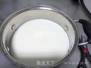 自制老酸奶(面包机版)的做法步骤:4