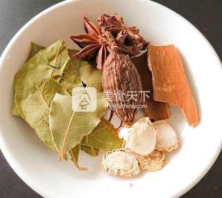 川式凉菜之魂——油辣子(独家秘制)的做法步骤:3