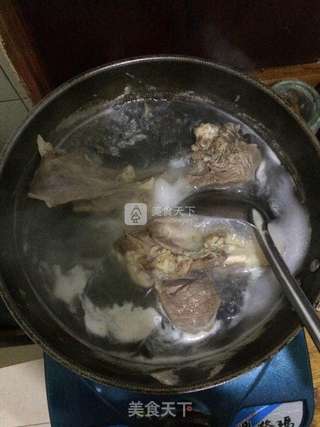 手抓羊肉的做法步骤:2