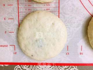 #ACA烘焙明星大赛#喷香的韭菜猪肉馅饼的做法步骤:10