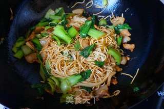 青菜肉片炒面的做法步骤:10