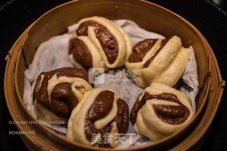 巧克力双色奶香花卷的做法步骤:11