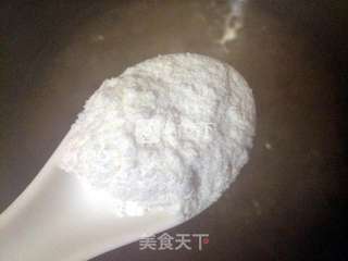 桂花杏仁银耳汤的做法步骤：3