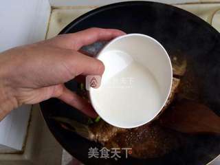 家常红烧鲤鱼的做法步骤:17