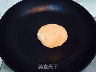 胡萝卜玉米面小饼的做法步骤:6
