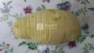 ＃ACA烘焙明星大赛＃手风琴烤土豆的做法步骤：2