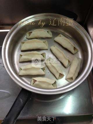 猪肉锅贴的做法步骤:13