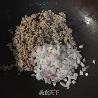 #ACA烘焙明星大赛#洋葱肉馅饼的做法步骤:5