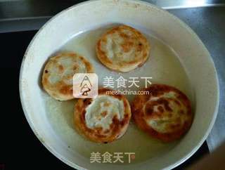 用自己的方法演绎人气火爆的酥饼——鲜肉酥饼的做法步骤:19
