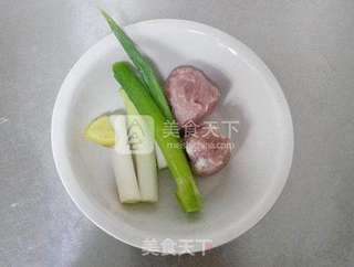用自己的方法演绎人气火爆的酥饼——鲜肉酥饼的做法步骤:2