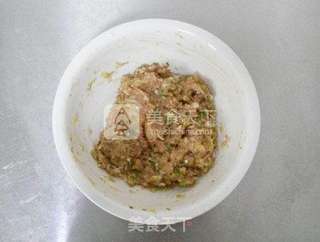 用自己的方法演绎人气火爆的酥饼——鲜肉酥饼的做法步骤:4