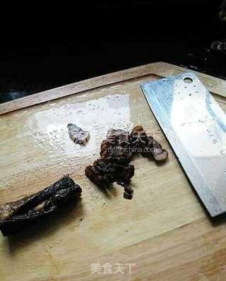 广式腊味煲仔饭的做法步骤:3
