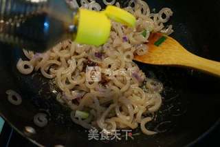 炒猪皮的做法步骤：11