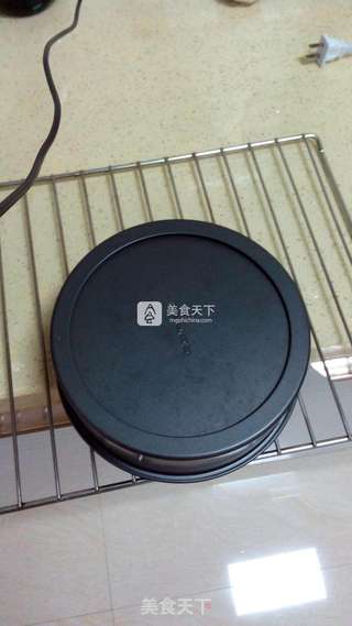 龙猫戚风蛋糕的做法步骤:16