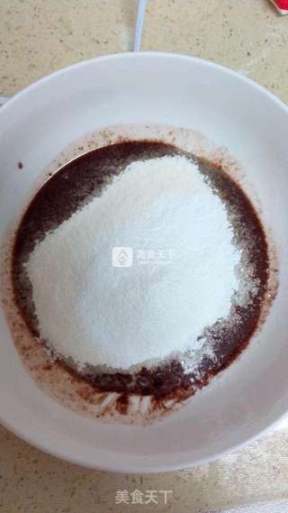 龙猫戚风蛋糕的做法步骤:8