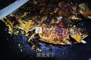 豆瓣鲫鱼的做法步骤:5