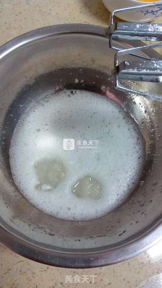 龙猫戚风蛋糕的做法步骤:5