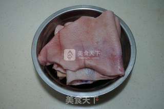 炒猪皮的做法步骤：1