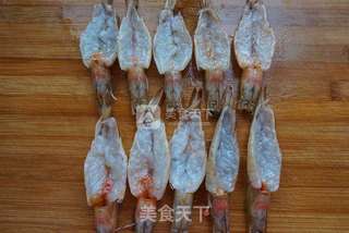 #ACA烘焙明星大赛#蒜蓉烤虾的做法步骤:2