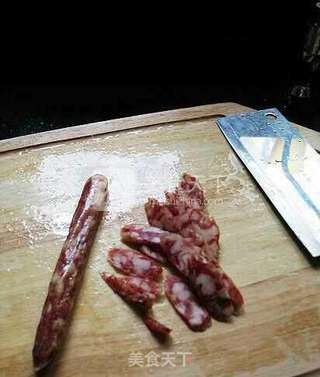 广式腊味煲仔饭的做法步骤:2