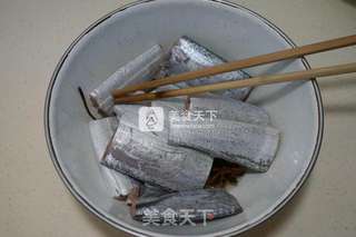 沙茶酱焖带鱼的做法步骤:3