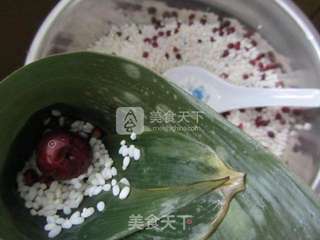 红豆枣子粽的做法步骤:8