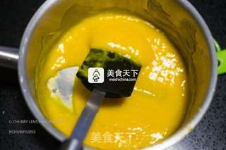 泰国榴莲慕斯蛋糕(8寸)的做法步骤:13