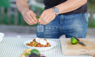 三文鱼牛油果饭的做法步骤:7