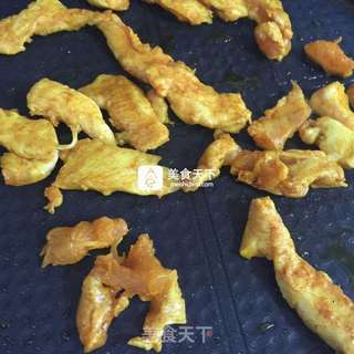 花生鸡肉生菜卷的做法步骤:7