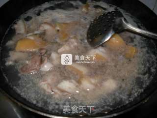 红烧猪脚卤蛋的做法步骤：1