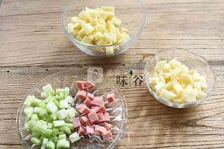 什锦土豆沙拉的做法步骤：2