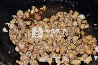 照烧鸡腿蛋黄粽的做法步骤:7