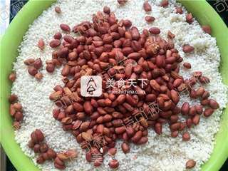 咸味花生肉粽的做法步骤:3
